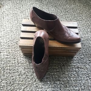Reba • Lane Western Brown Leather Slip On Pointed Toe Cowgirl Booties Size 6.5